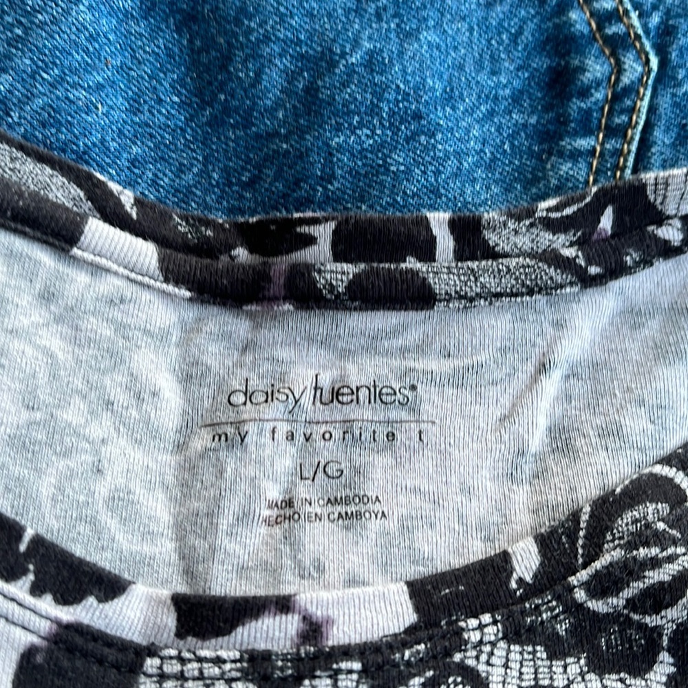 Daisy Fuentes T Shirt Long Sleeve Size L